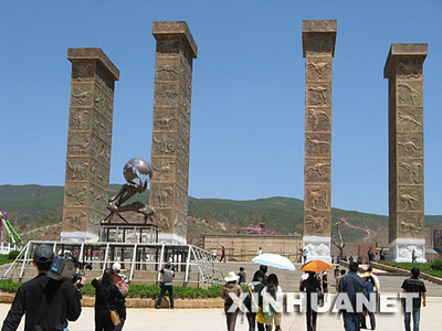 世界恐龙谷开园在即 - 自贡灯会彩灯,灯会彩灯界的行业门户网站,聚合彩灯企业提供最全的彩灯会灯展花车信息,搜罗展会活动信息和历届灯会集锦